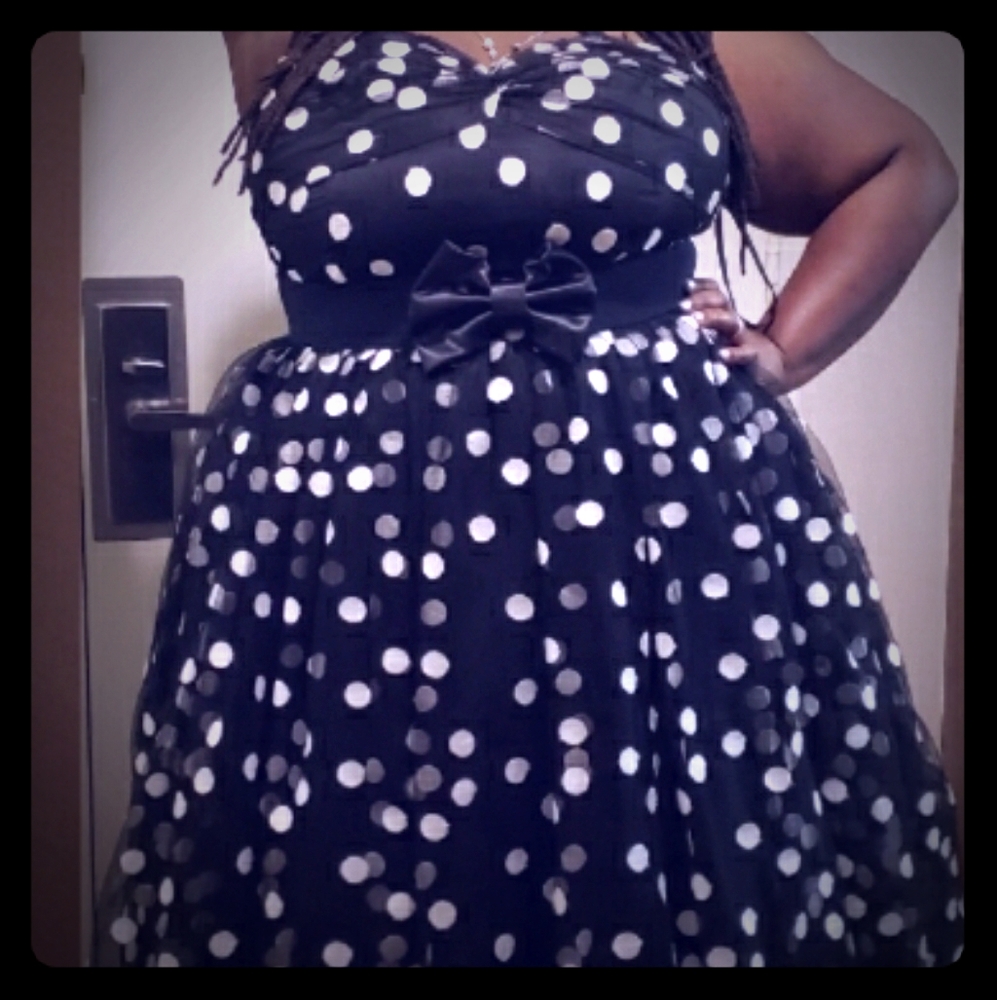Black & white polka dot dress w/bustle